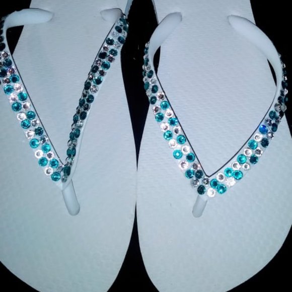 Cariris Shoes - Swarovski Flip Flops